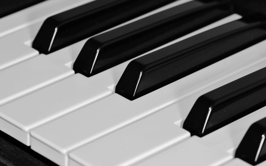 curso básico de piano para principiantes