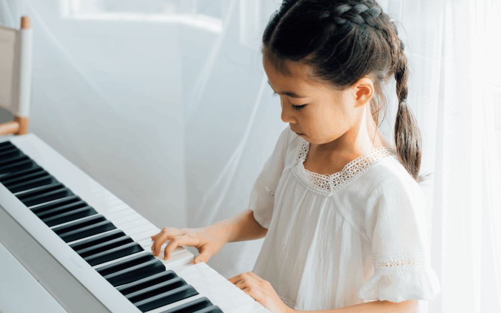 Piano utilizado para practicar ritmos y acordes de salsa
