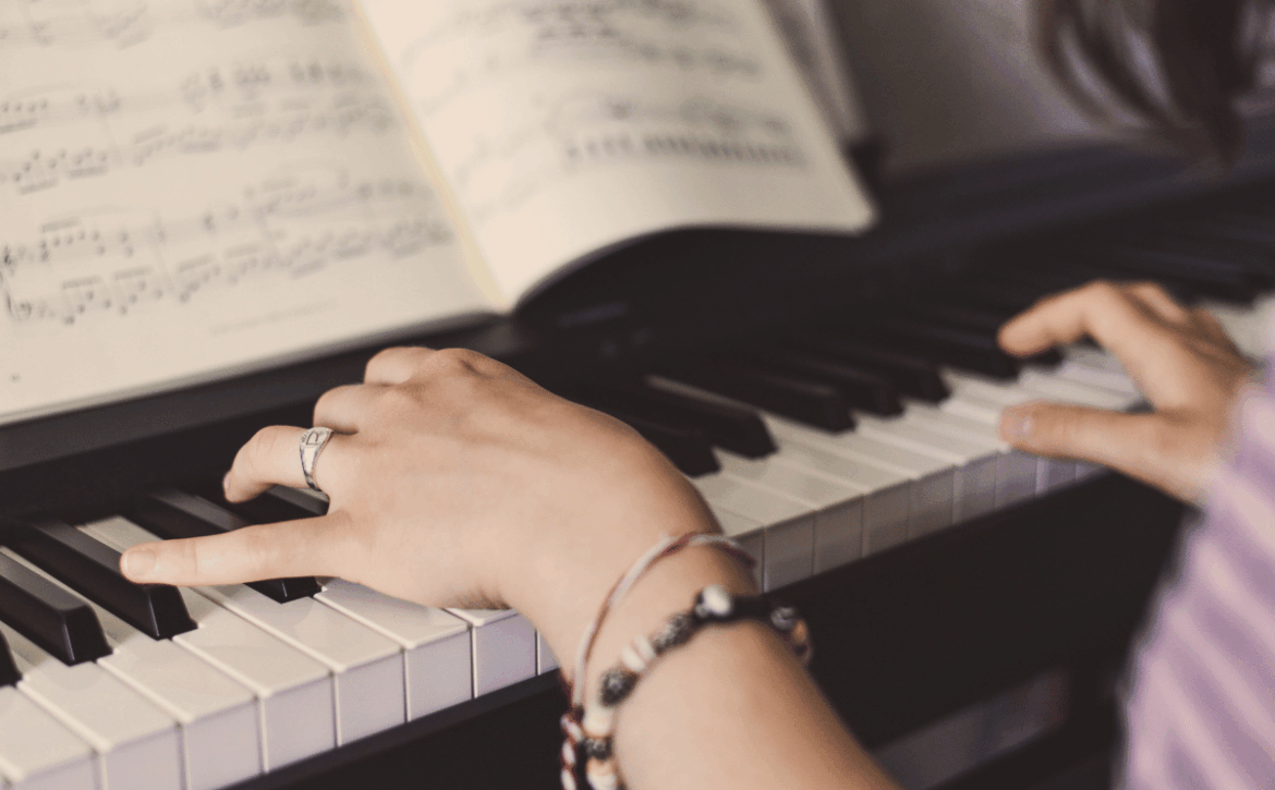 Curso de piano online para principiantes con Piano Salsa